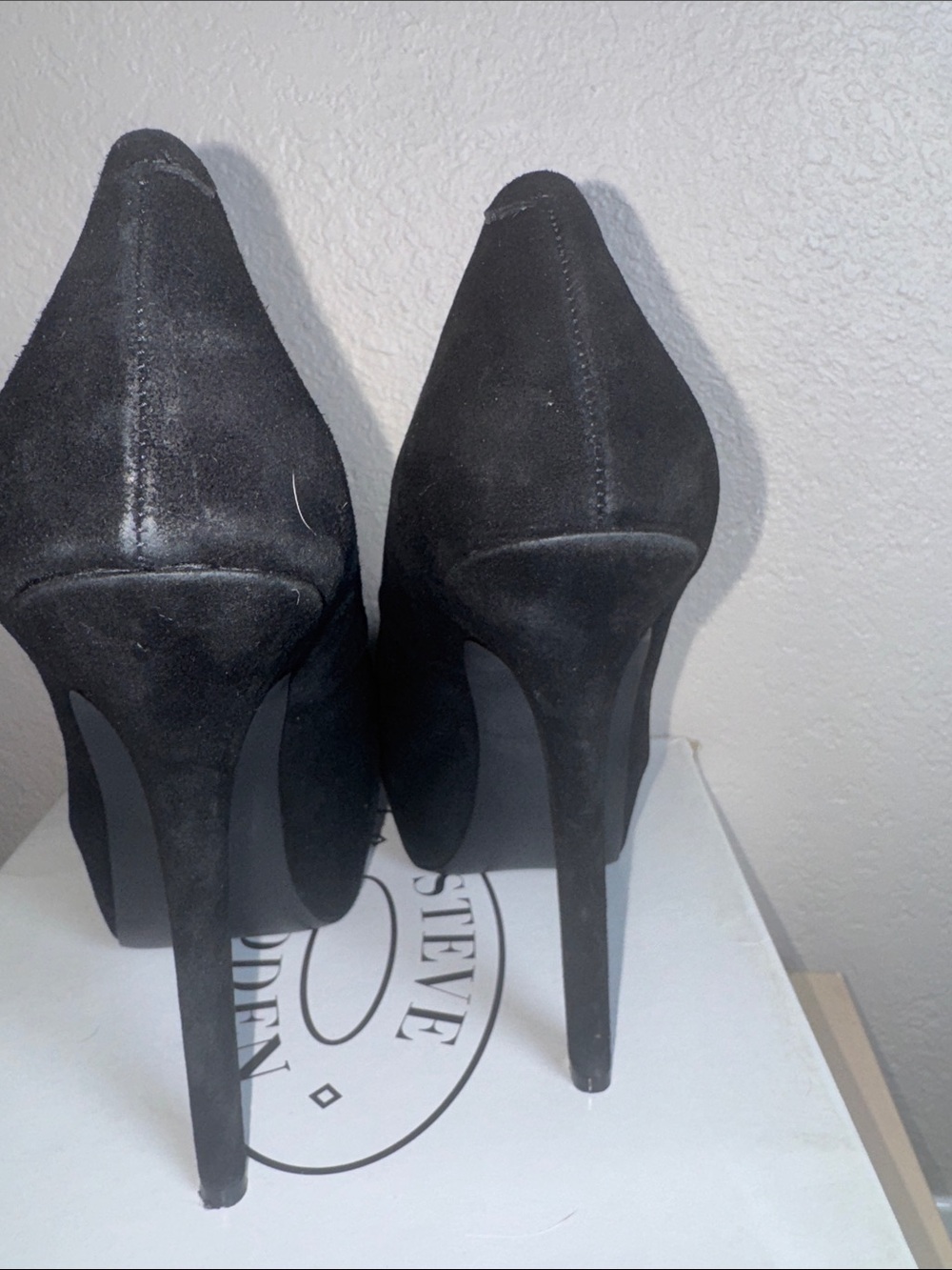Steve Madden Black Platform Patent & Suede High Heels - Picture 9 of 11